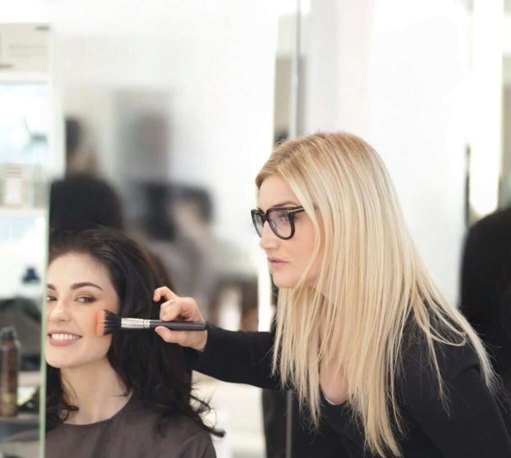 Smudge Make-up Artistry